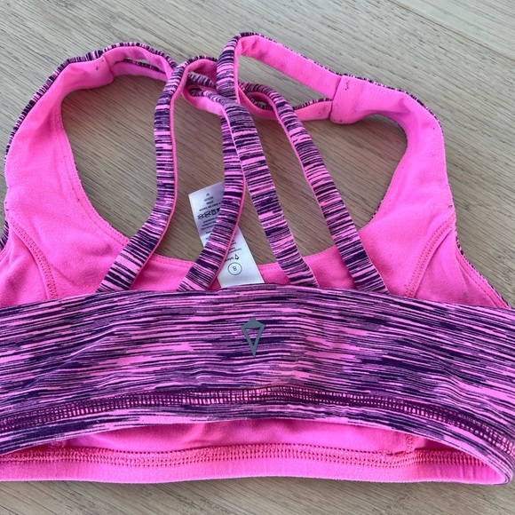 Ivivva sport bra, kids size 8 - Picture 2 of 3